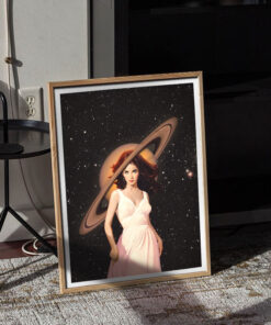 Alternative view of Saturn Woman